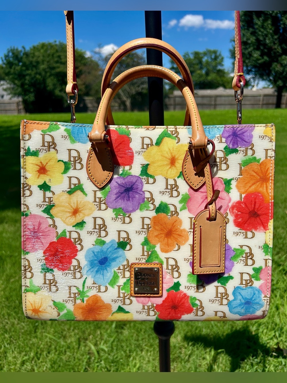 Dooney & Bourke DB 1975 Hibiscus Floral Janine Satchel & Wallet EUC